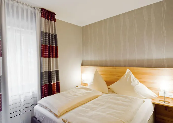 PlusNaturHotel direkt am Ederseeufer Waldhotel Wiesemann und Ferienapartments